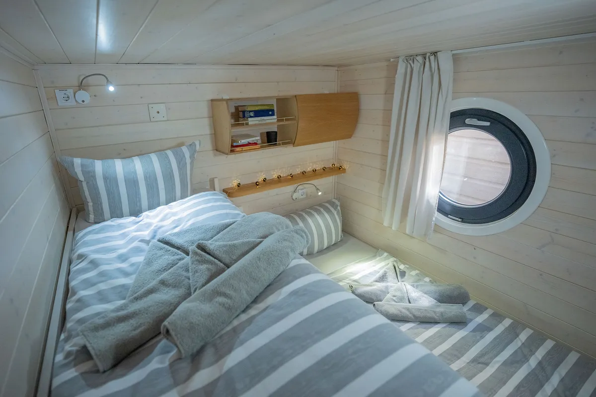 Cabin on Juno, a Woma D13 motorboat at Fürstenberg/Havel, Germany
