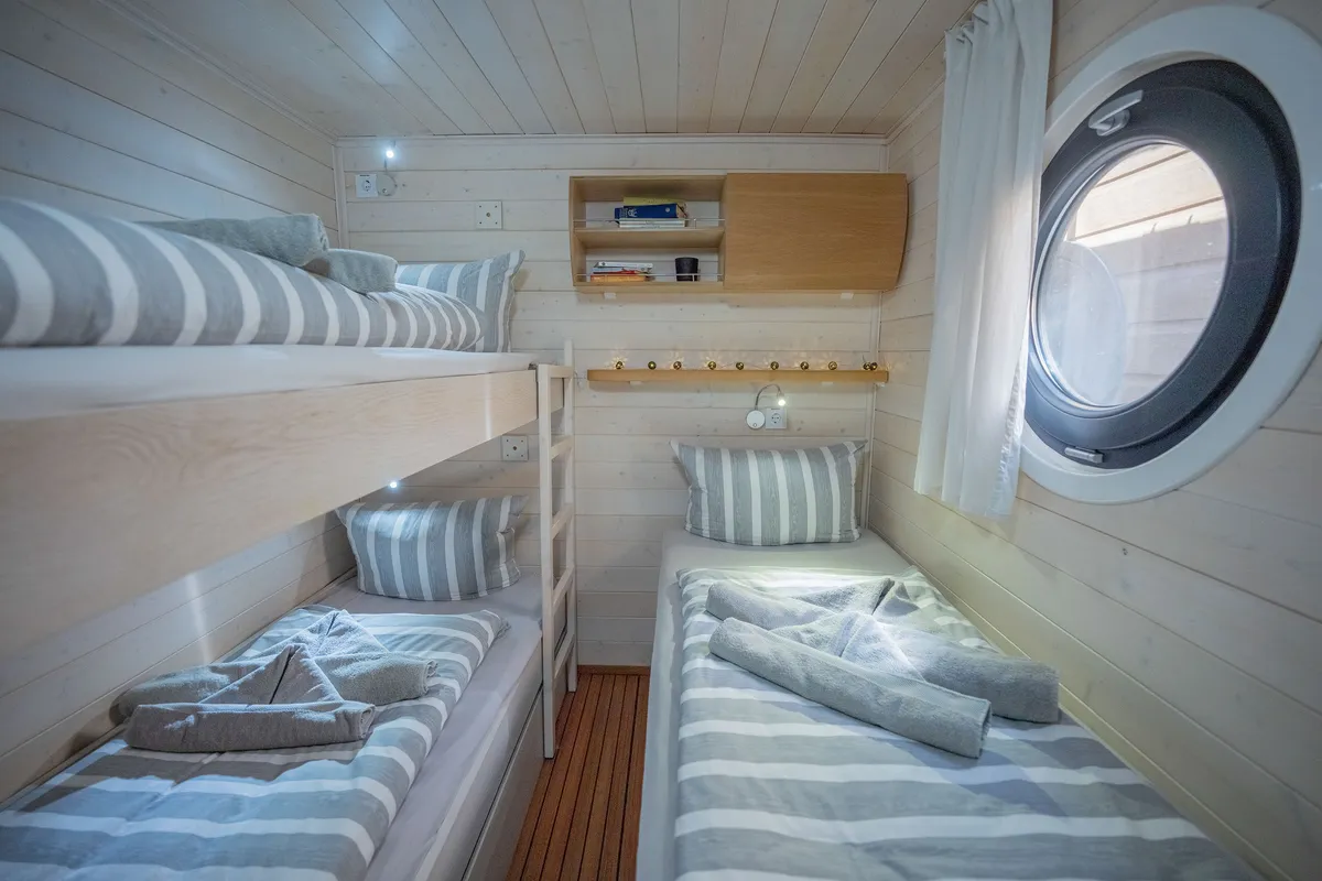 Cabin on Juno, a Woma D13 motorboat at Fürstenberg/Havel, Germany