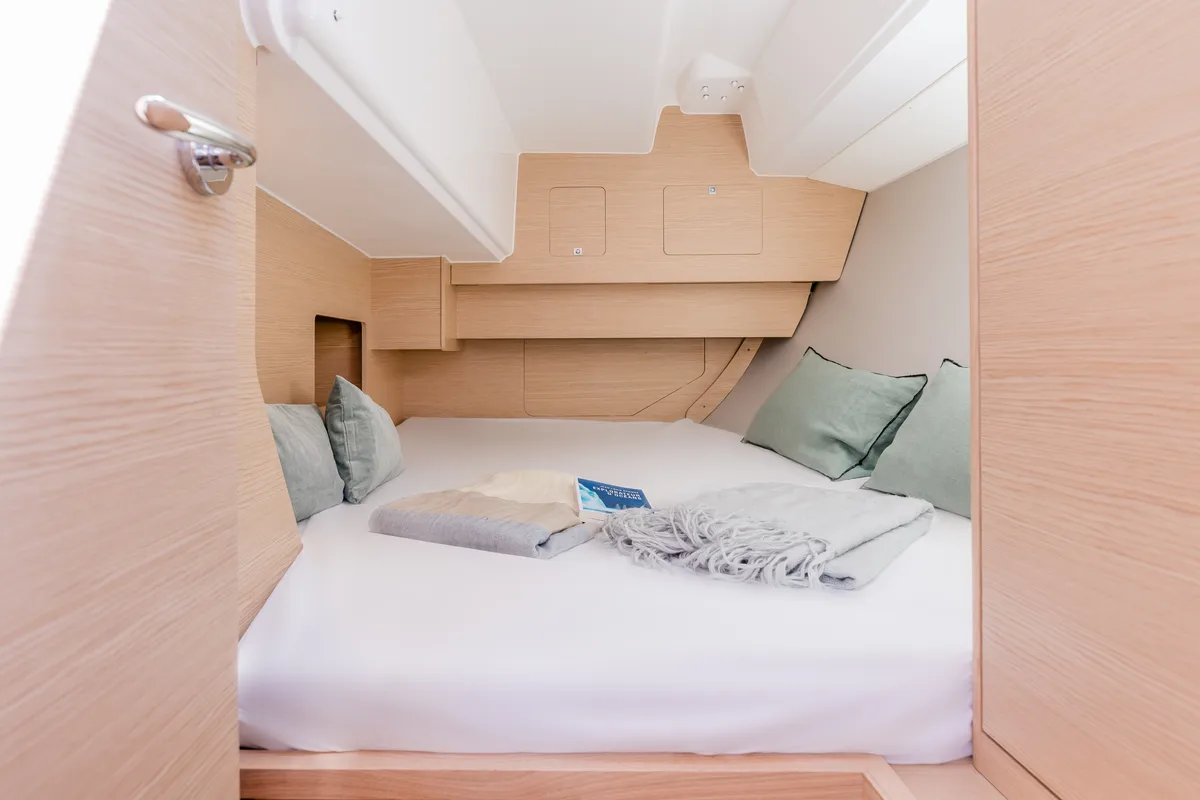 Cabin on Sunsail 37.3 Premium Plus, a Dufour 37 sailboat at Općina Marina, Croatia