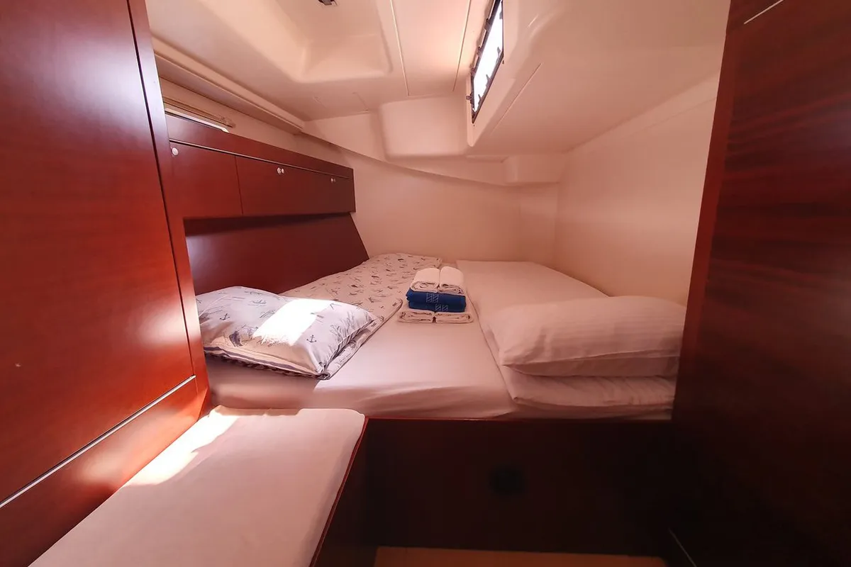 Cabin on Maravillosa, a Hanse 545 sailboat at Split, Croatia