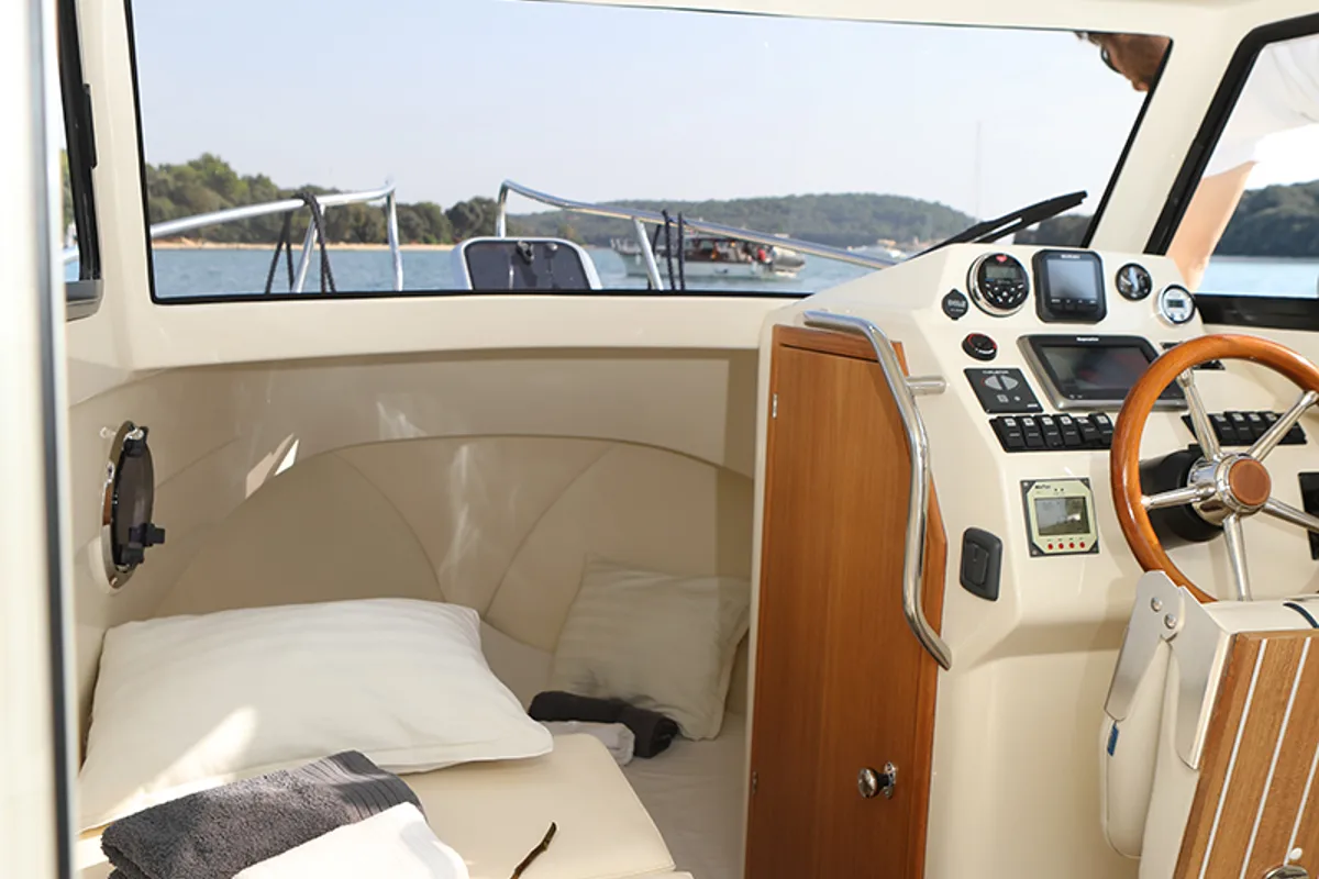 Salon of H3, a Leidi 660 motorboat at Grad Pula, Croatia