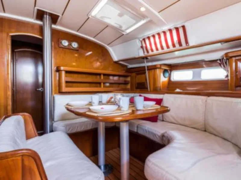 Salon of Simonetta, a Beneteau Oceanis 411 sailboat at Nea Peramos, Greece