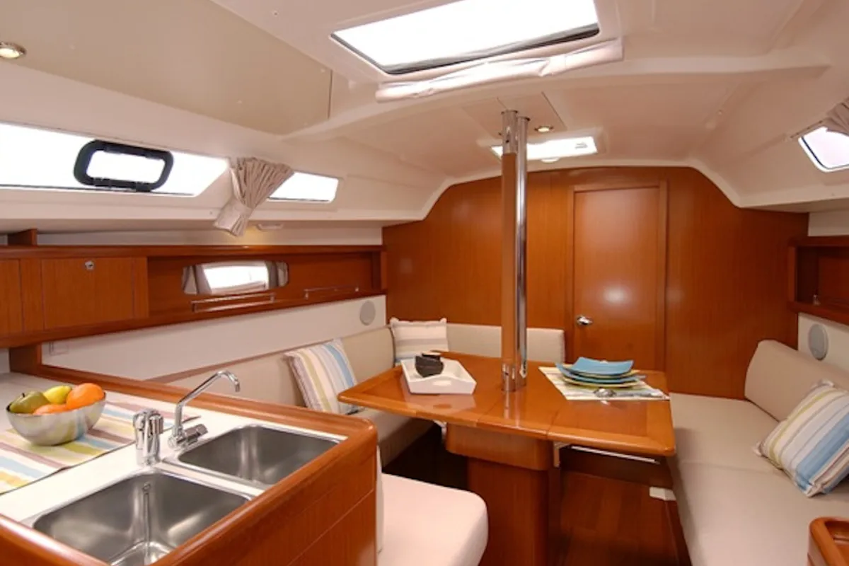 Galley of Dizzy Lizzy, a Beneteau Oceanis 34 sailboat at Altefähr, Germany