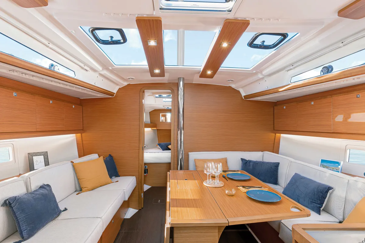 Salon of Juleroga3, a Dufour 390 sailboat at Marseille, France