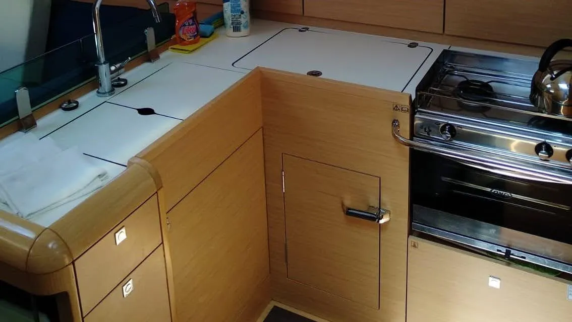 Galley of Tumbleweed, a Jeanneau Sun Odyssey 419 sailboat at Kontokali, Greece