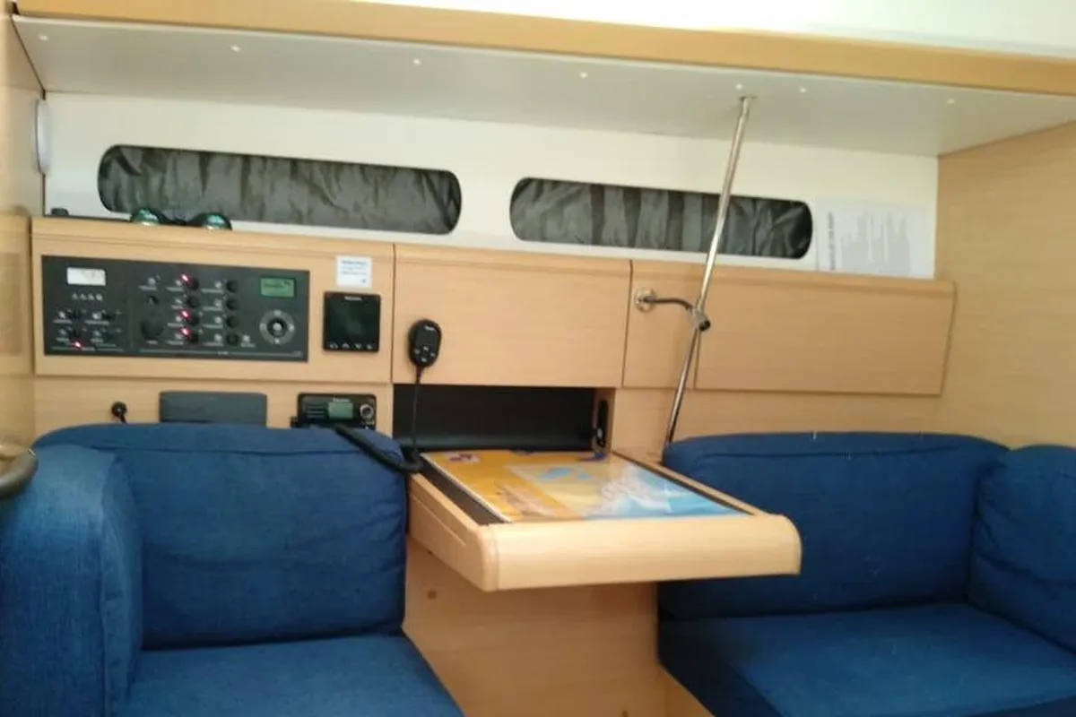 Salon of Tumbleweed, a Jeanneau Sun Odyssey 419 sailboat at Kontokali, Greece