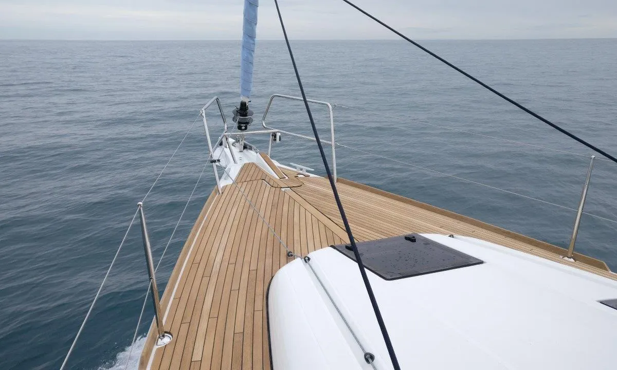 Deck of Tumbleweed, a Jeanneau Sun Odyssey 419 sailboat at Kontokali, Greece
