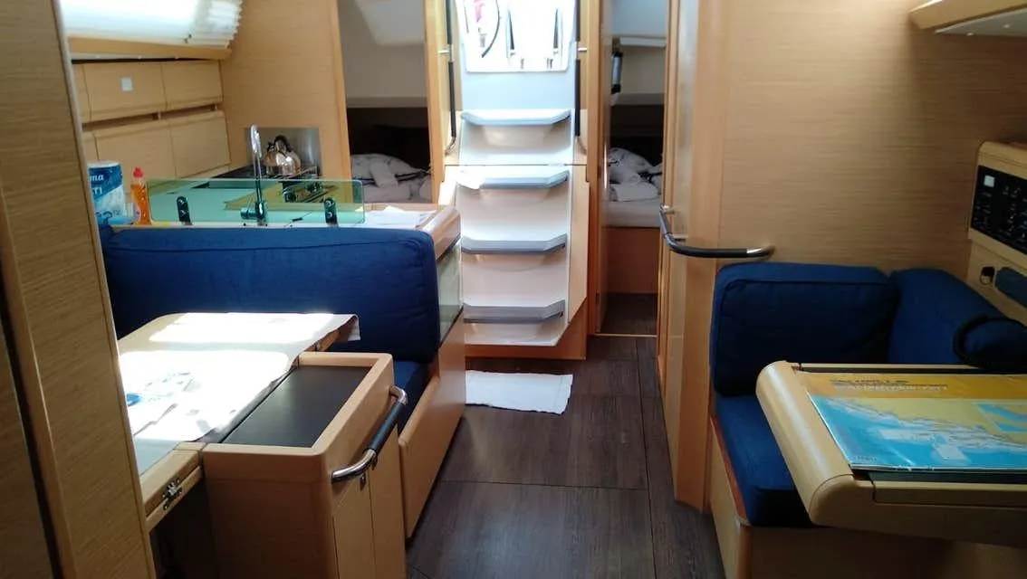 Salon of Tumbleweed, a Jeanneau Sun Odyssey 419 sailboat at Kontokali, Greece