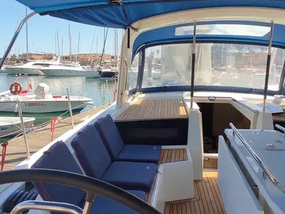 Deck of Namaka, a Beneteau Oceanis 46.1 sailboat at Tonnarella, Italy