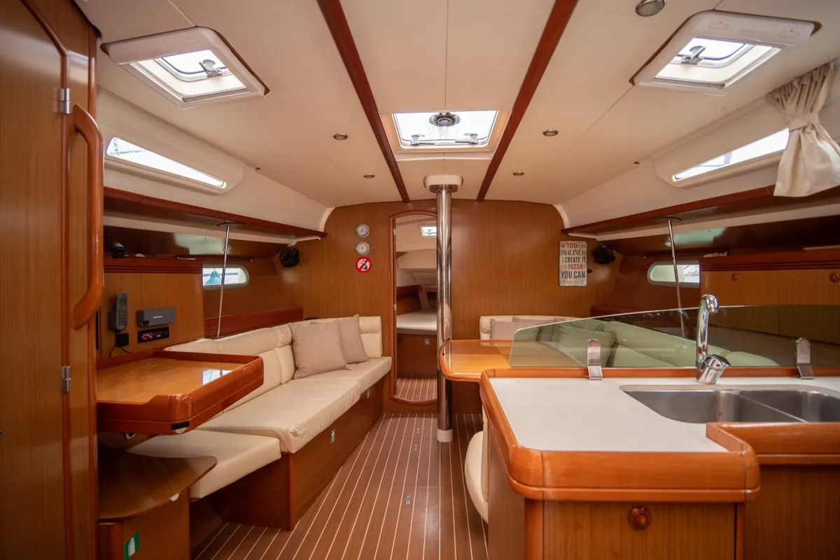 Salon of Mila, a Jeanneau Sun Odyssey 42i sailboat at Volos Municipality, Greece
