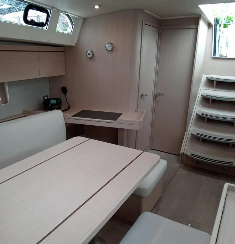 Cabin on Skat, a Beneteau Oceanis 46.1 sailboat at Tonnarella, Italy