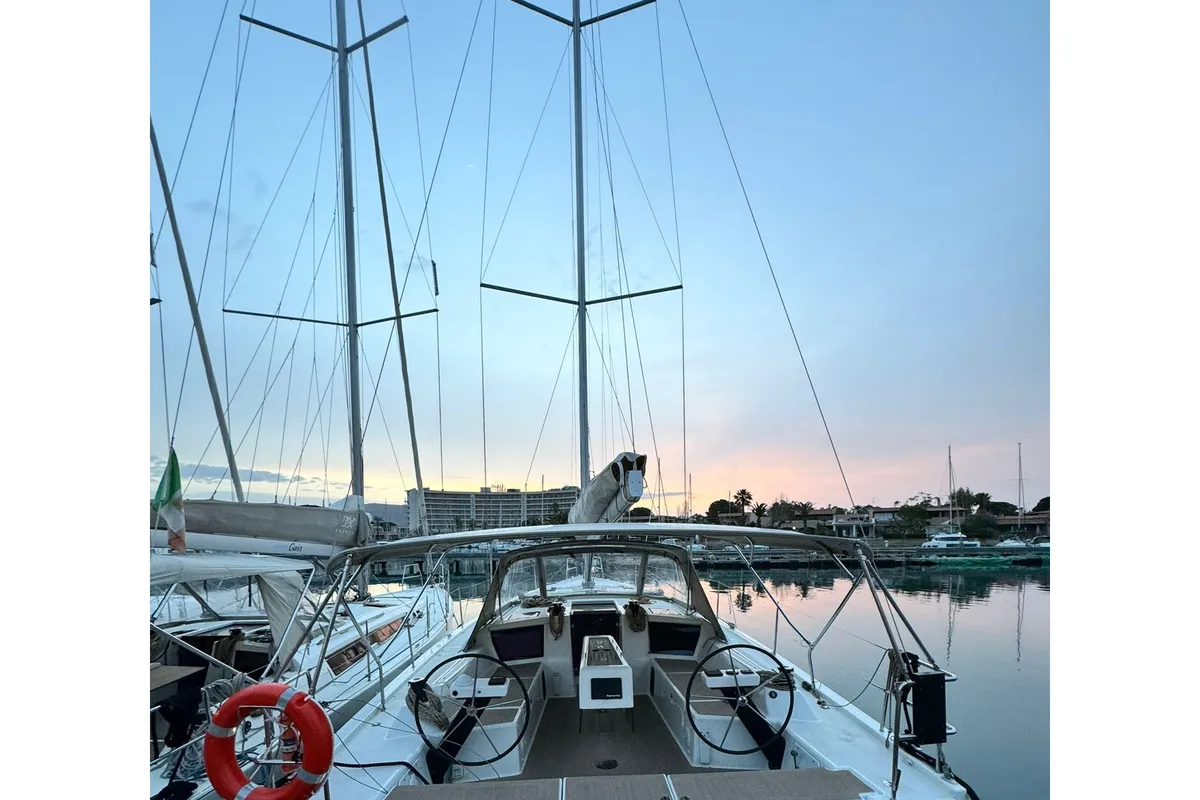 Dufour 430 GL, a sailboat at Tonnarella, Italy