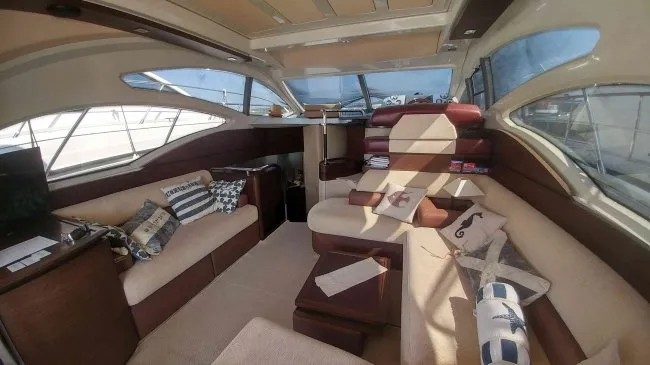 Salon of AMBRA, a Azimut 43 S motorboat at Primošten, Croatia