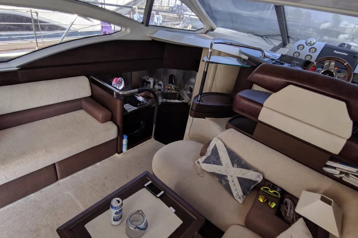 Salon of AMBRA, a Azimut 43 S motorboat at Primošten, Croatia