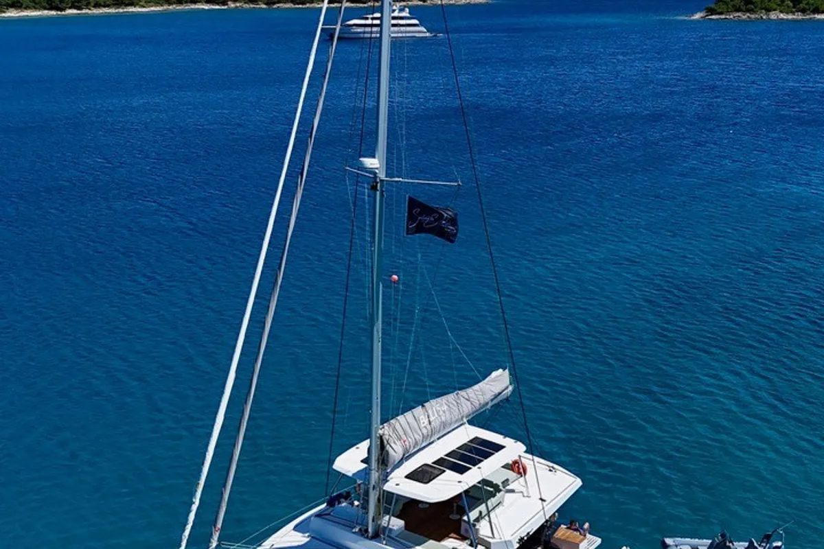 Exterior view of Mastermind II, a Bali 5.4 catamaran at Alameda, United States