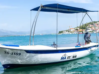Pasara, a Motorboat motorboat at Grad Trogir, Croatia