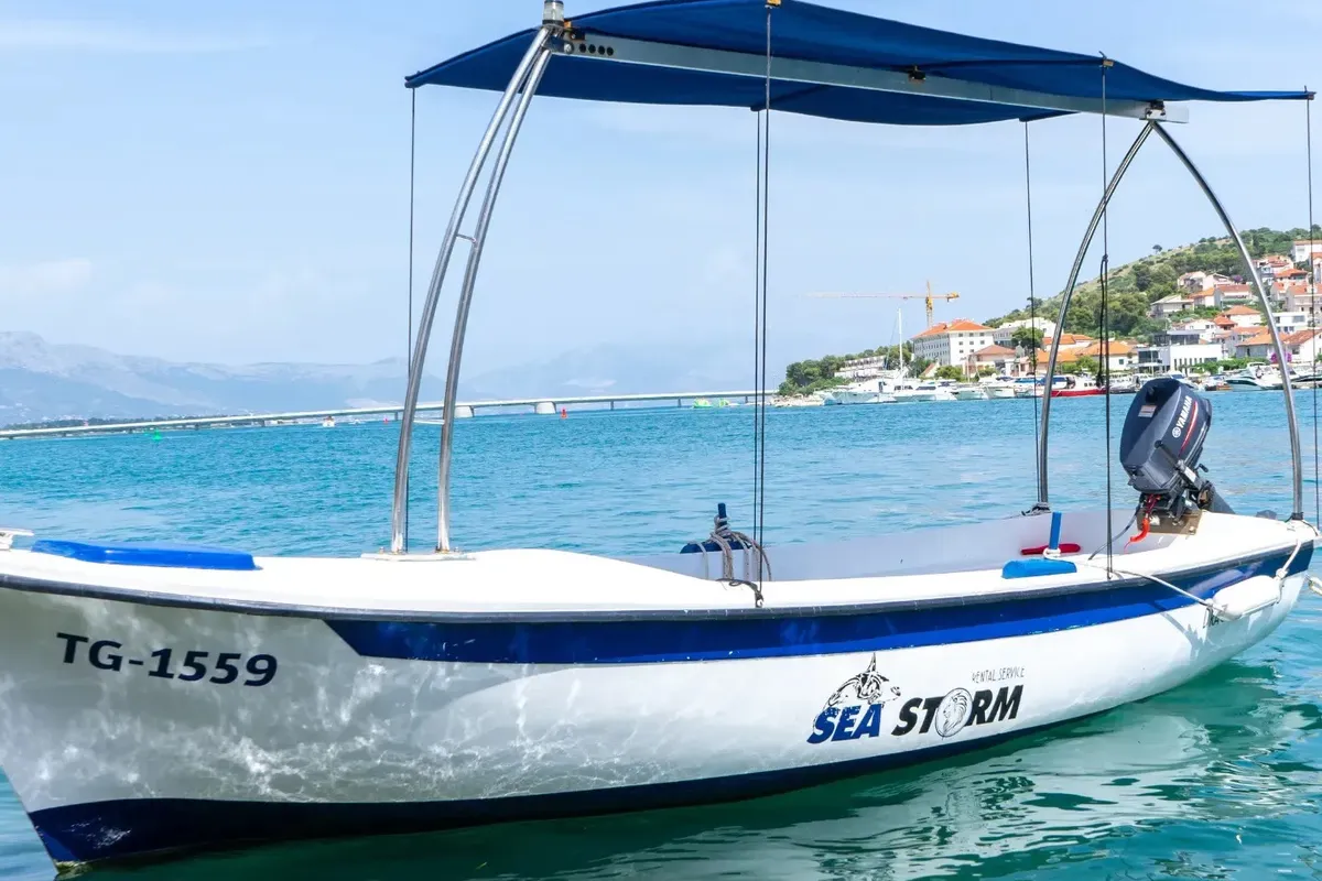 Pasara, a Motorboat motorboat at Grad Trogir, Croatia