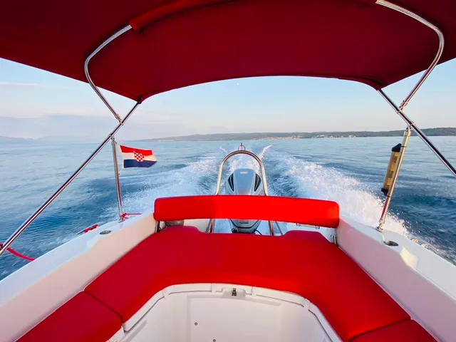 Deck of Marlin 790, a Marlin 790 Dynamic motorboat at Grad Trogir, Croatia
