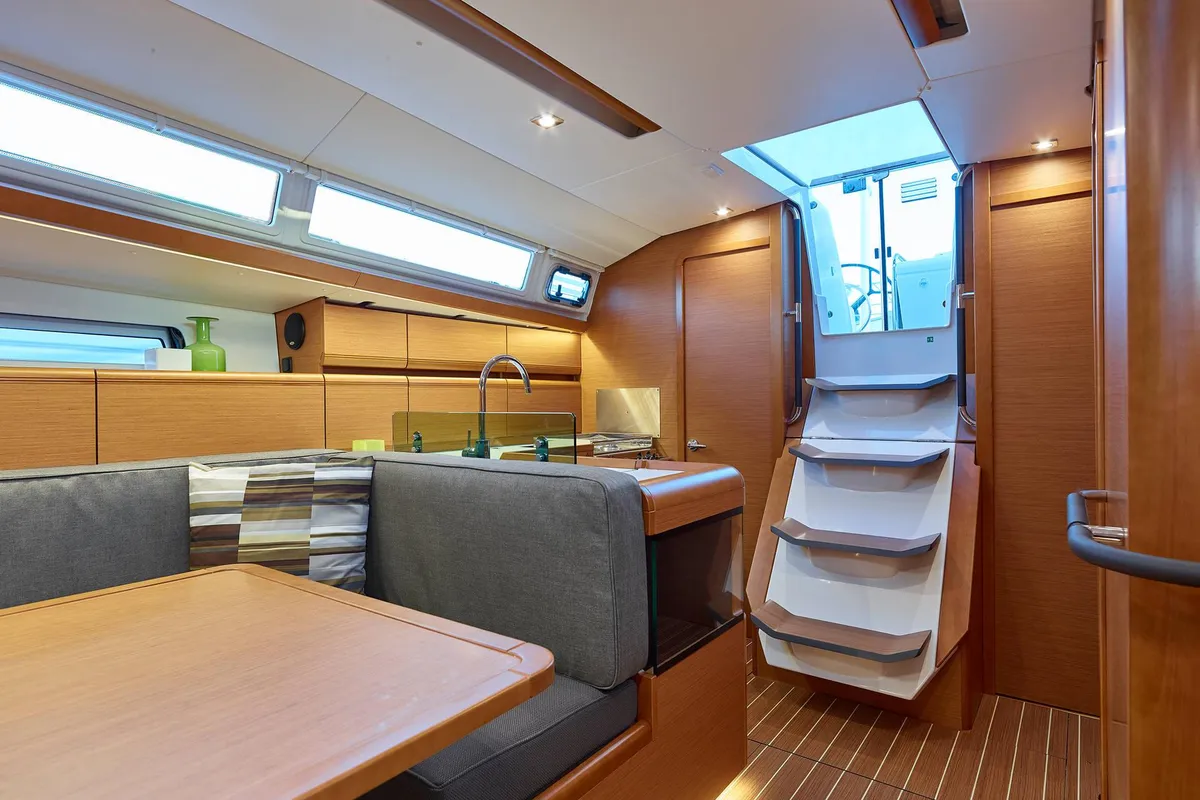 Salon of Kinthia, a Jeanneau Sun Odyssey 419 sailboat at Thessaloniki, Greece