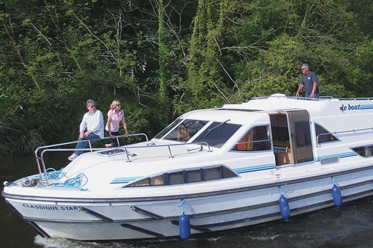 Exterior view of Classique Star - Budget 10, a Cygnet Classique Star motorboat at Hesse, France