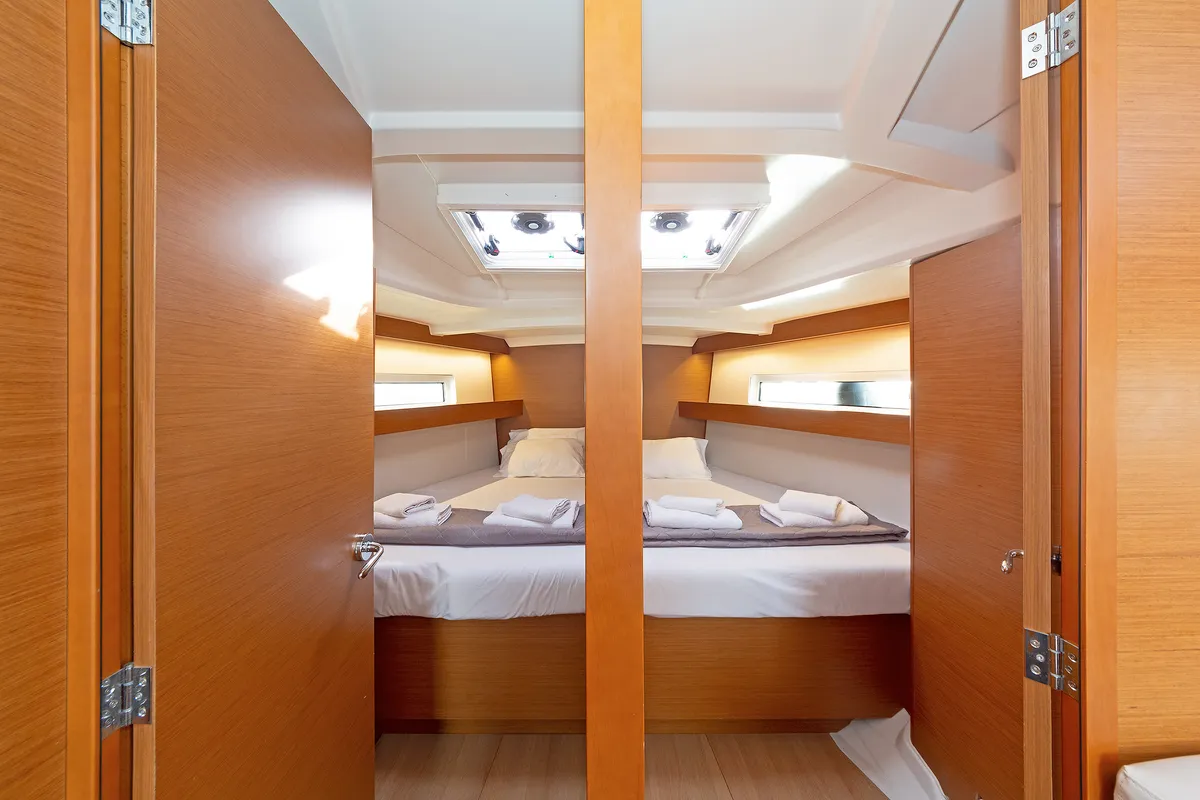 Cabin on Jolly Roger, a Jeanneau Sun Odyssey 440 sailboat at Athens, Greece