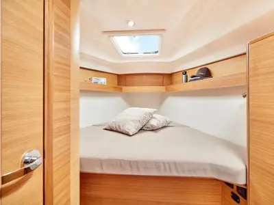 Cabin on Oto, a Elan Impression 40.1 sailboat at Grad Šibenik, Croatia