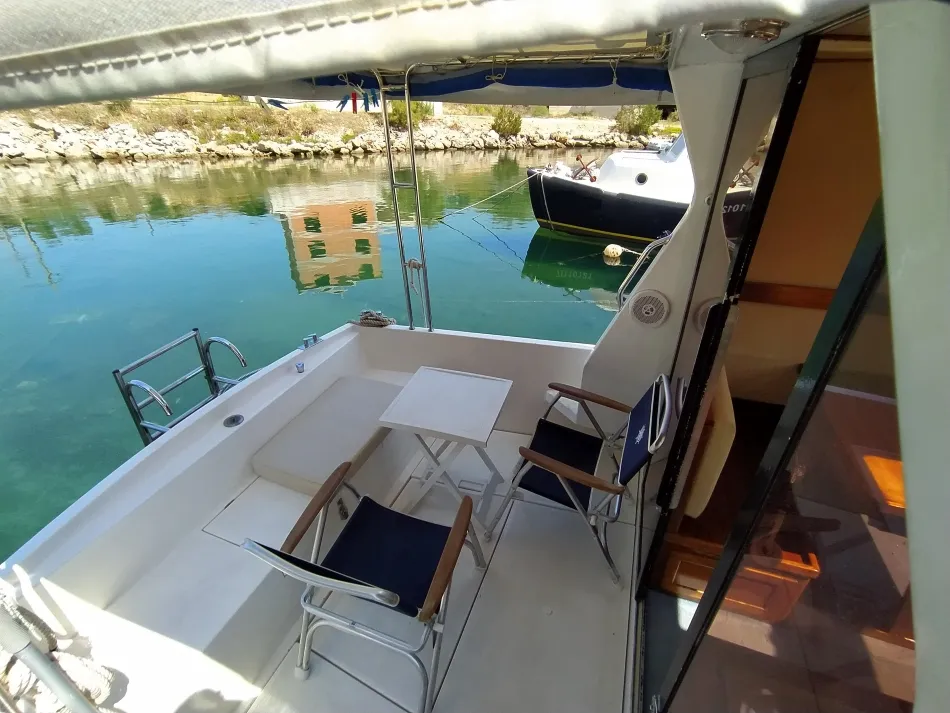 Deck of Ana, a SAS - Vektor Adria 28 Luxus motorboat at Brbinj, Croatia