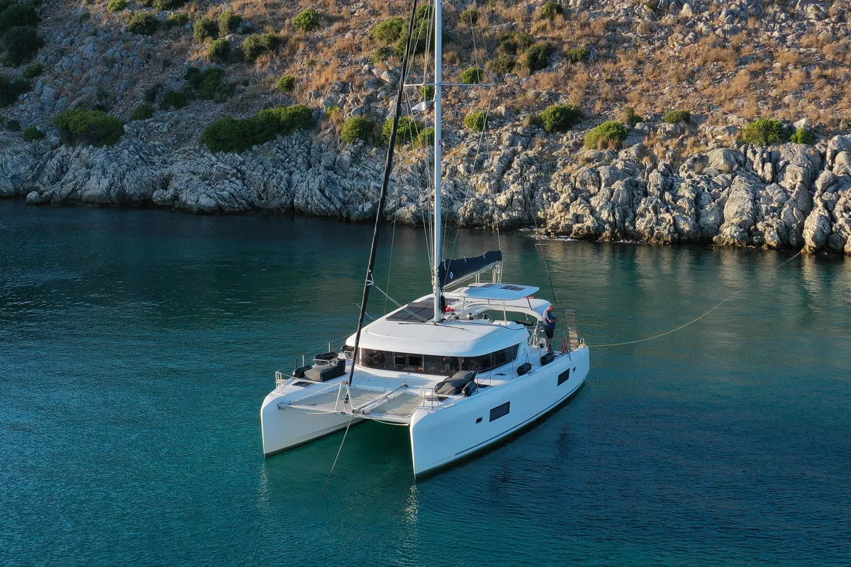 Exterior view of Alima, a Lagoon 42 catamaran at Kontokali, Greece
