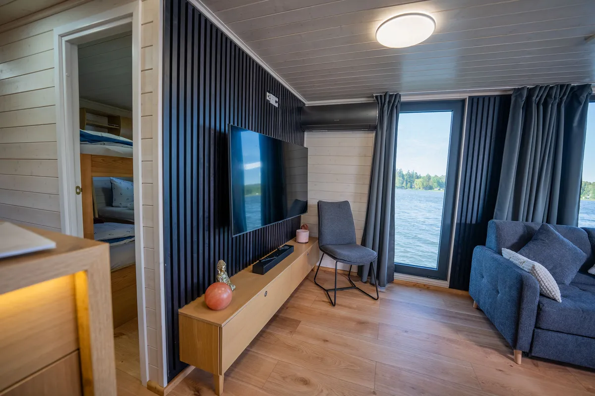 Salon of Brino, a Woma D13 motorboat at Fürstenberg, Germany