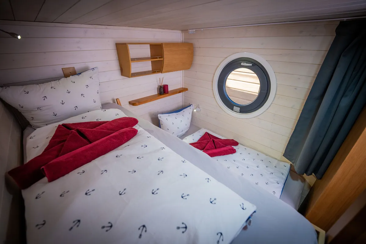Cabin on Brino, a Woma D13 motorboat at Fürstenberg, Germany