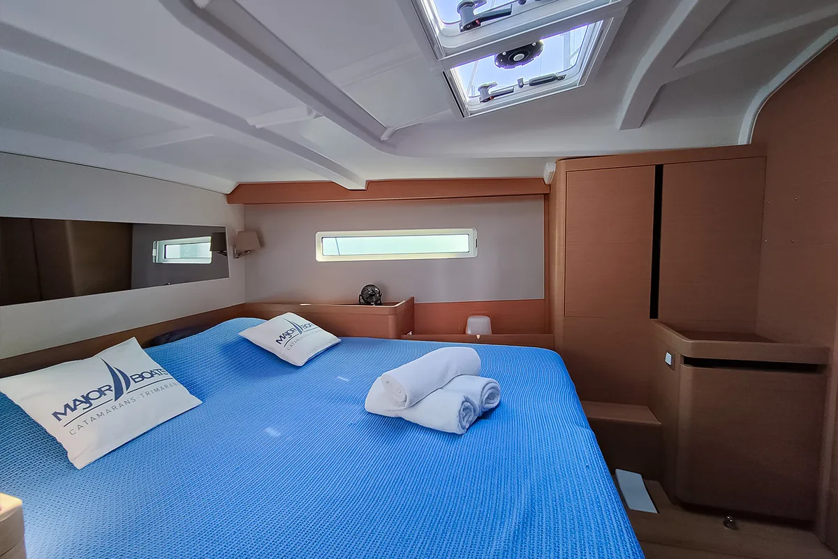 Cabin on Sterenn, a Jeanneau Sun Odyssey 440 sailboat at Grimaud, France