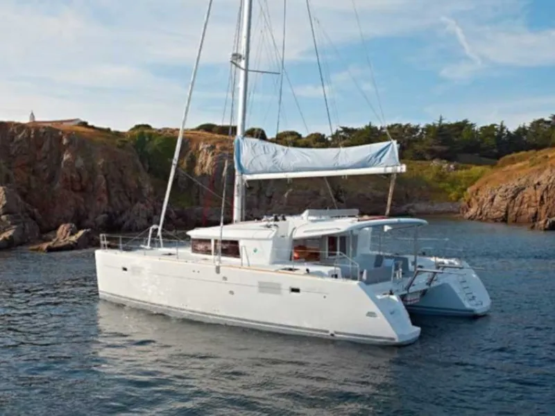 SoulMate, a Lagoon 450 F catamaran at Lavrion, Greece