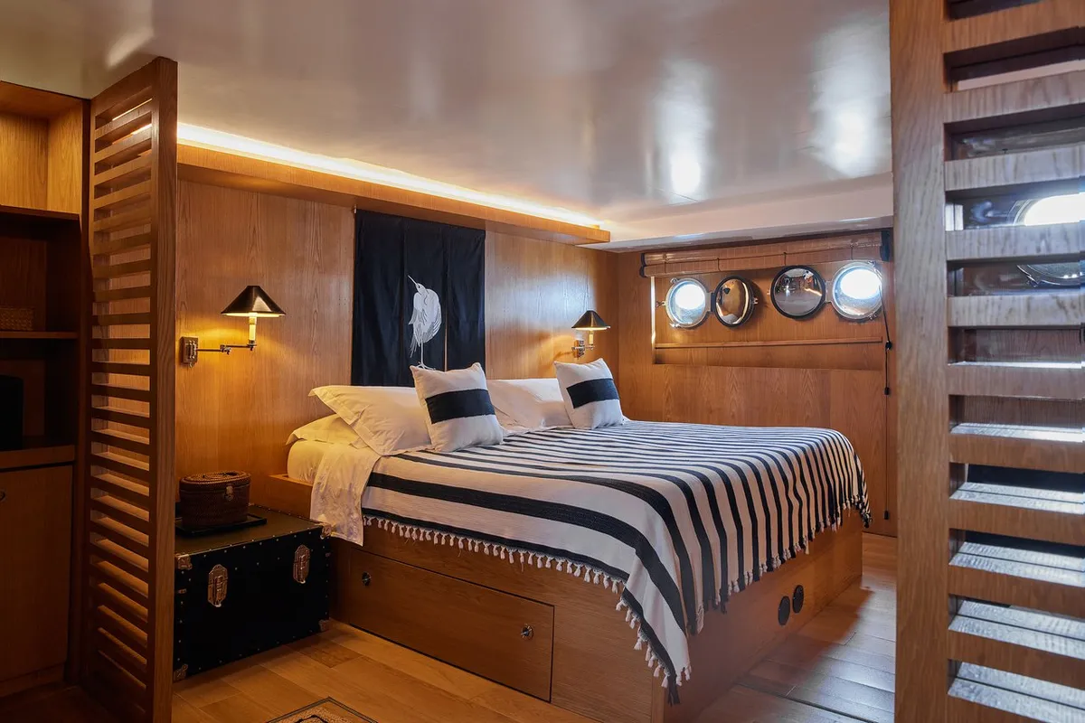 Sounion II, a Azimut Sounion II motor yacht at Athens, Greece