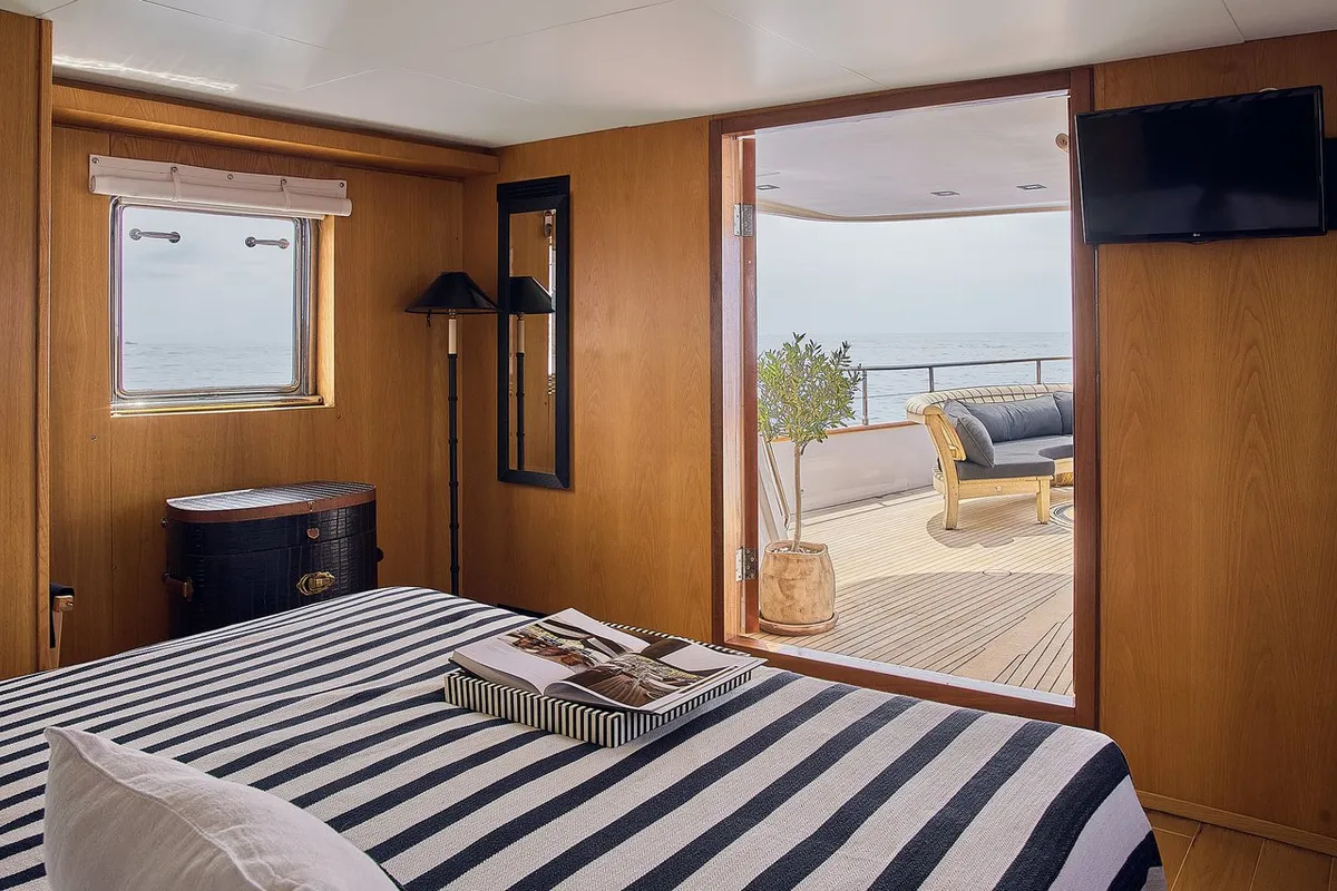 Sounion II, a Azimut Sounion II motor yacht at Athens, Greece