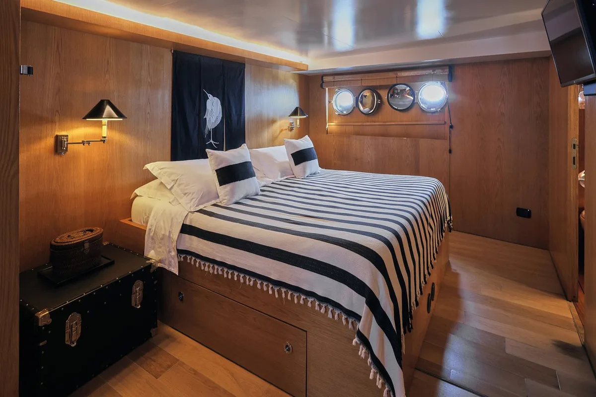 Sounion II, a Azimut Sounion II motor yacht at Athens, Greece