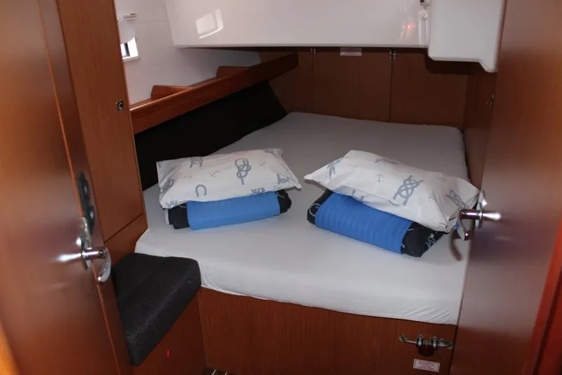Cabin on Eveline, a Bavaria Cruiser 46 sailboat at Grad Biograd na Moru, Croatia