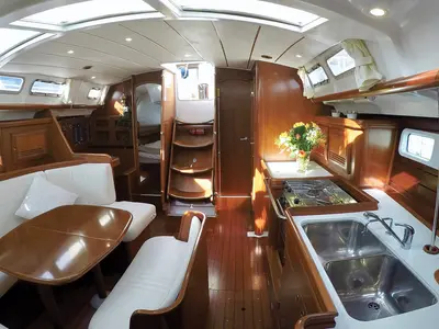 Galley of L'Alliance, a Beneteau Oceanis 423 sailboat at Hyères, France