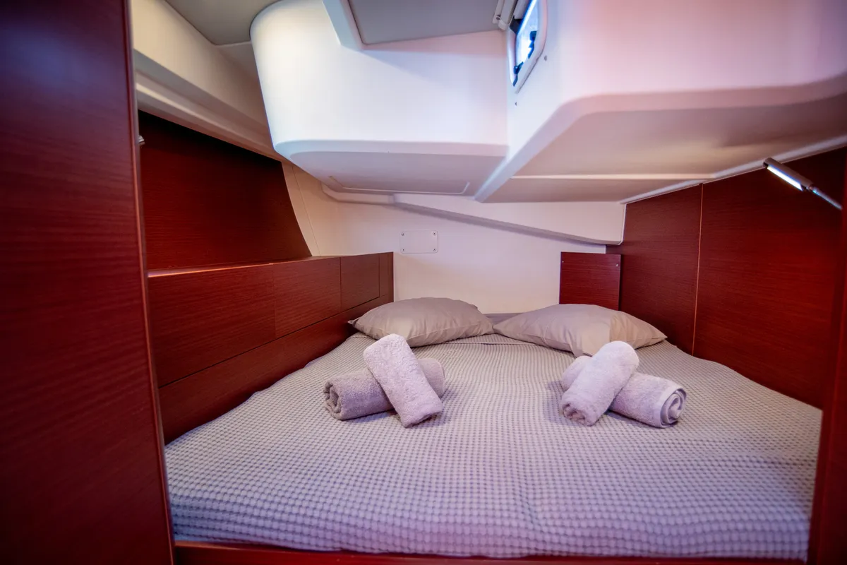 Cabin on Quantum Wave, a Hanse 508 sailboat at Preveza, Greece