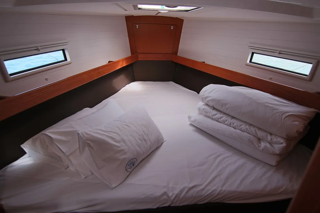 Cabin on Patrizia, a Bavaria Cruiser 41 sailboat at Sukošan, Croatia