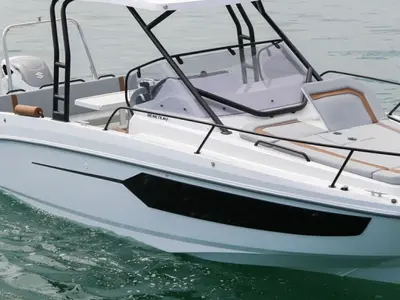 Exterior view of Beneteau Flyer 8 SUNdeck, a motorboat at Punat, Croatia