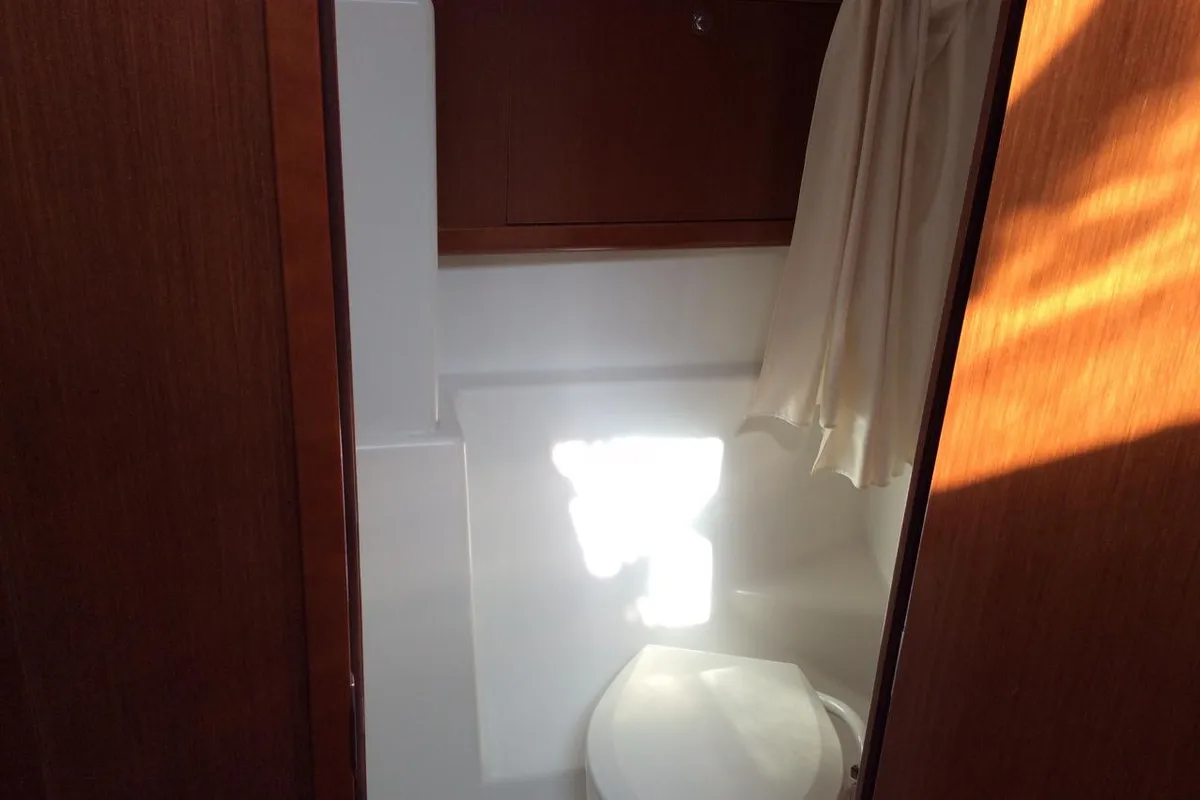 Head on Seacret, a Beneteau Oceanis 43 sailboat at Athens, Greece