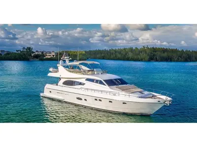 Ferretti 730