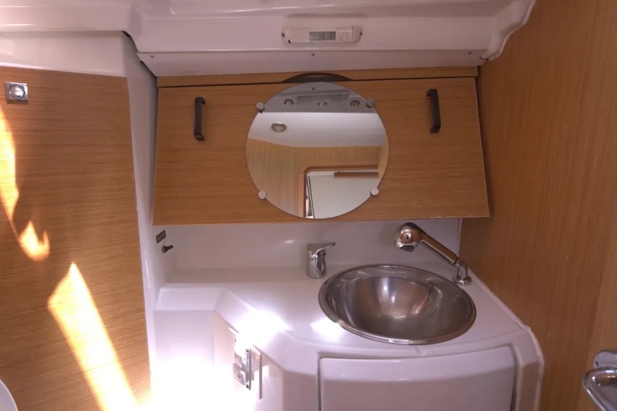 Salon of Candy, a Jeanneau Sun Odyssey 36i sailboat at Municipal Unit of Megara, Greece