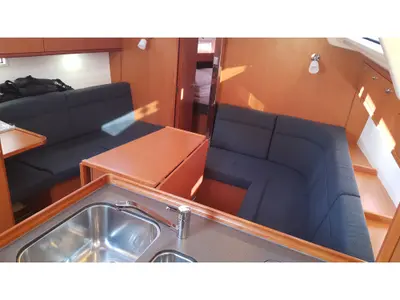 Salon of Simone, a Bavaria Cruiser 37 sailboat at Gothenburg, Sweden