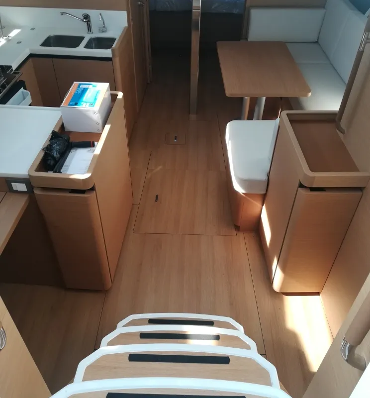 Salon of Frenetica, a Jeanneau Sun Odyssey 440 sailboat at San Vincenzo, Italy