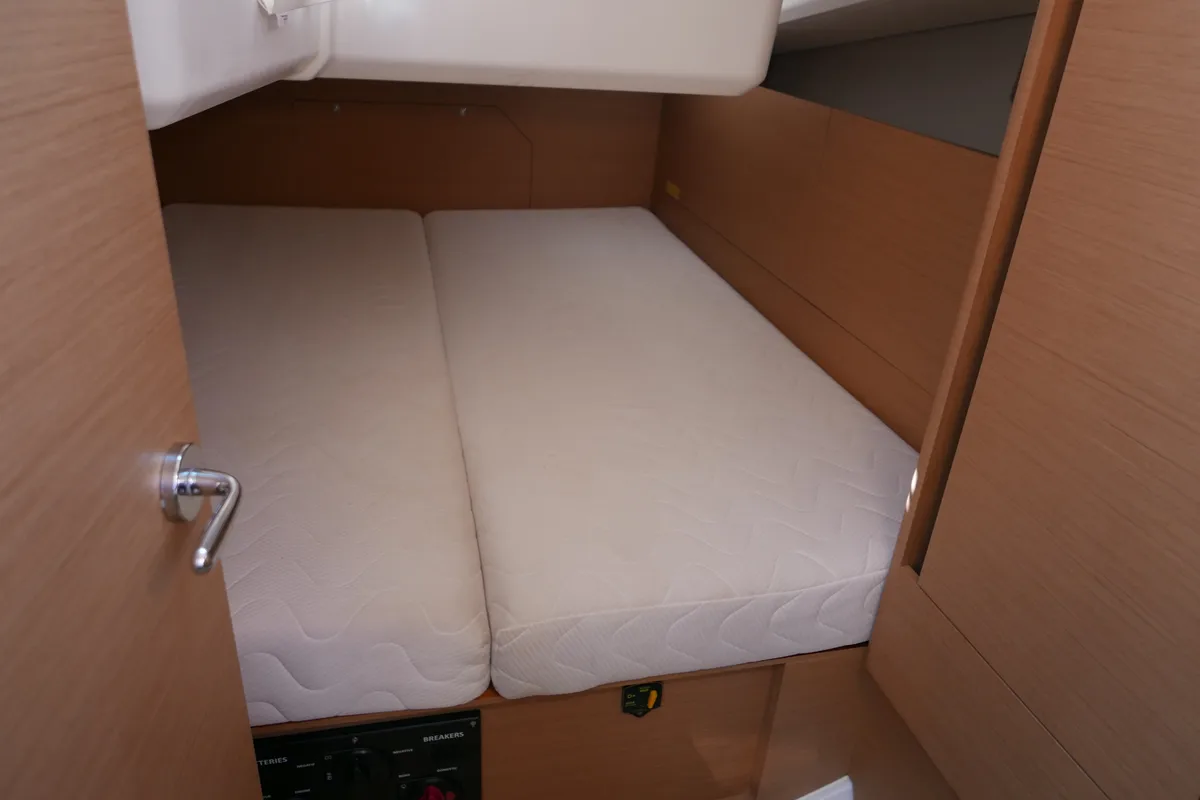 Cabin on Frenetica, a Jeanneau Sun Odyssey 440 sailboat at San Vincenzo, Italy