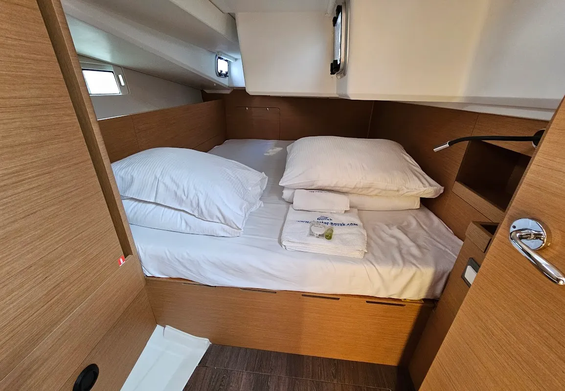 Cabin on Luna, a Jeanneau Sun Odyssey 490 sailboat at Grad Biograd na Moru, Croatia