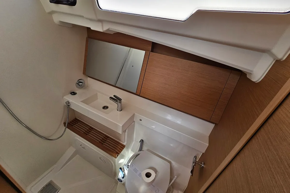 Head on Luna, a Jeanneau Sun Odyssey 490 sailboat at Grad Biograd na Moru, Croatia
