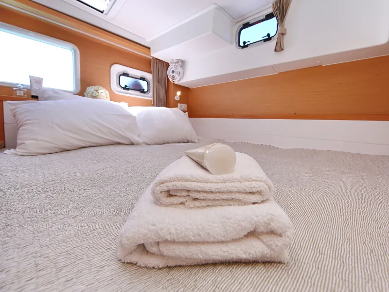 Cabin on Gin Tonic, a Lagoon 39 catamaran at Općina Sukošan, Croatia