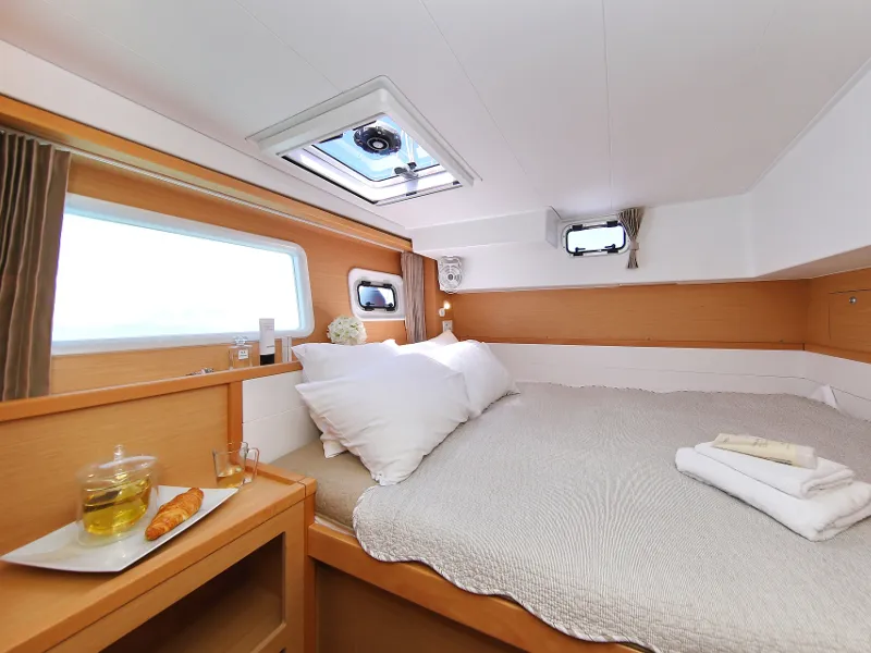 Cabin on Gin Tonic, a Lagoon 39 catamaran at Općina Sukošan, Croatia